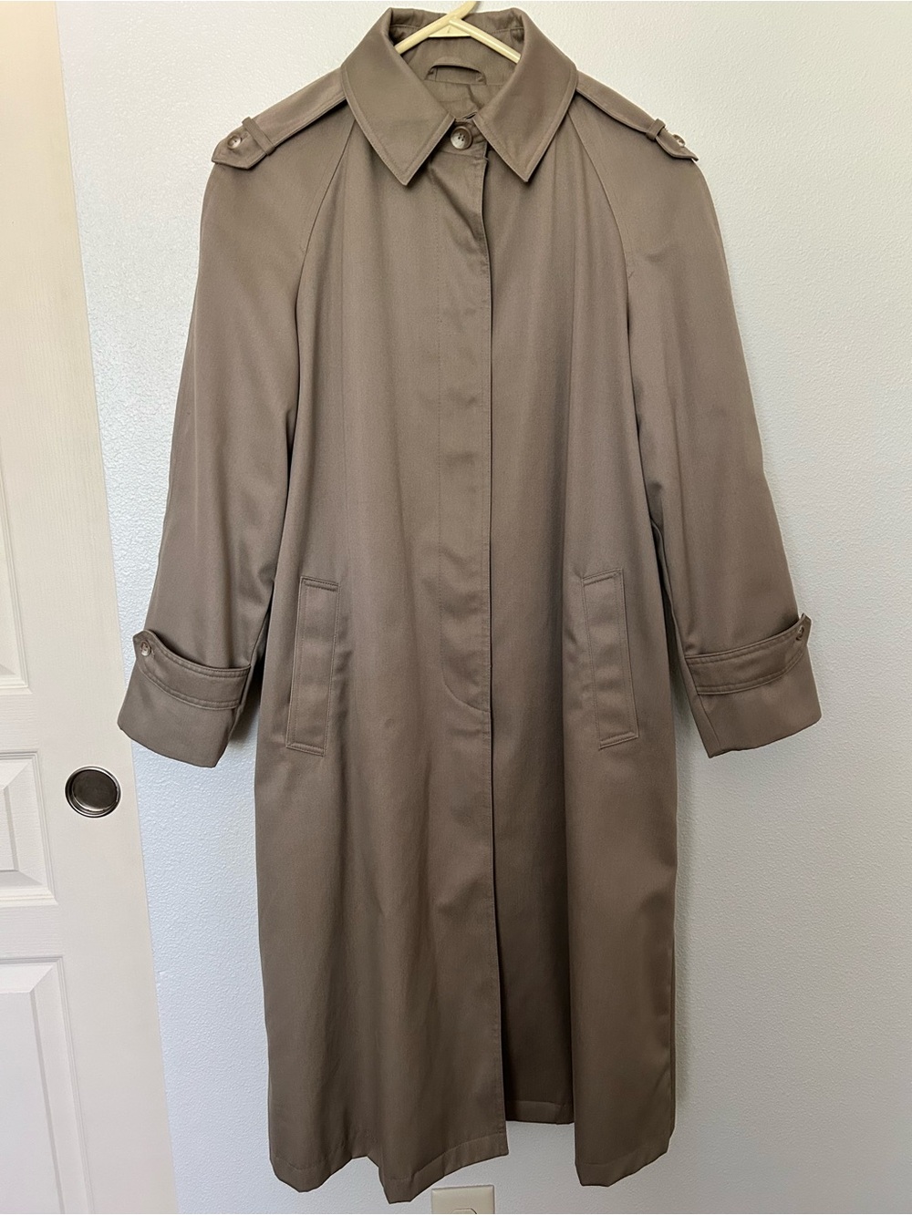 80’s Tilbourne & Huntley | Kaki Trench Coat | Removable Red Liner | S 14P